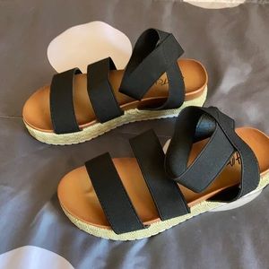 Little girl sandals